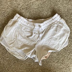 Lululemon white hotty hot shorts size 6